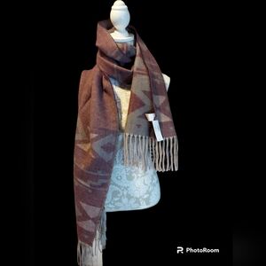 Maurices Fringed Scarf NWT